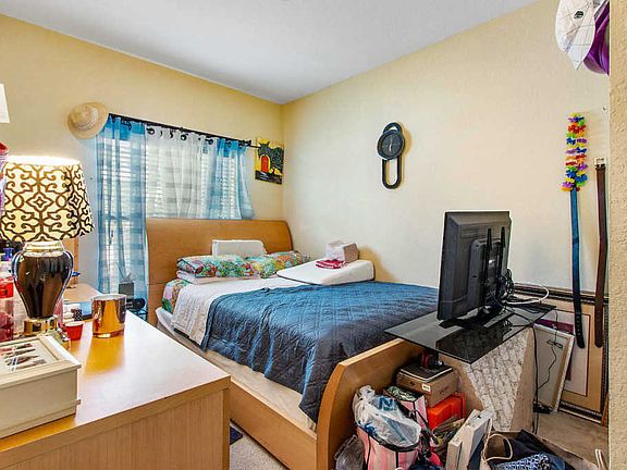 4th image of 370 Lake Monterey Cir