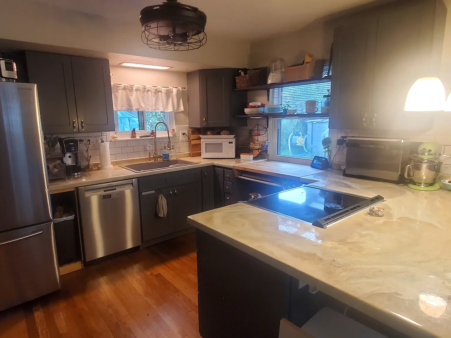 3 bed, 2.5 bath, 1920 sqft, $1,975 — Photo 3