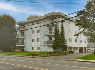 625 Admirals Rd #203, Esquimalt, BC V9A2N6