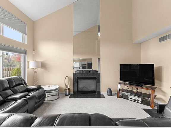 5th image of 29705 Lacy Dr #77