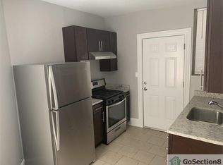2818 E 78th St #3, Chicago, IL 60649