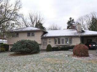 236 Greenbriar Rd, Lexington, KY 40503