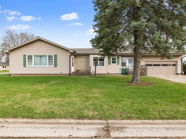 907 W 12th St, La Porte, IN 46350