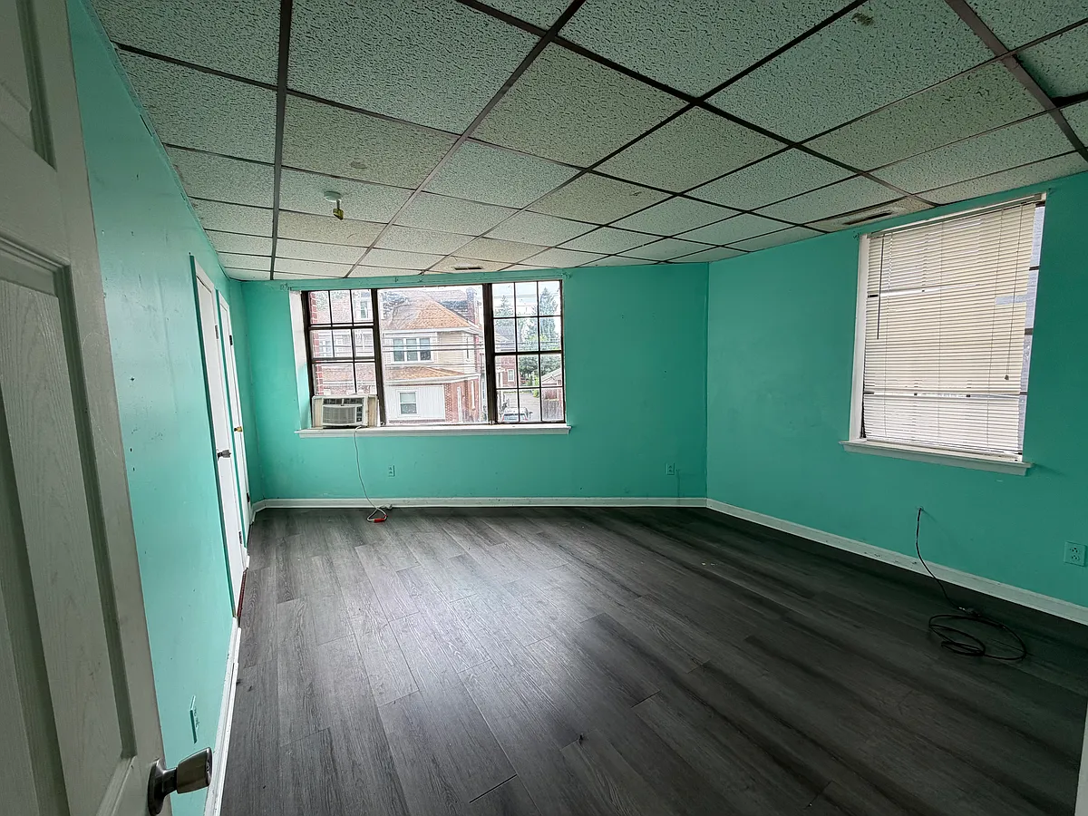 Building Photo - 2523 Edgmont Ave #2B