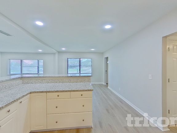 3rd image of 8697 92nd St