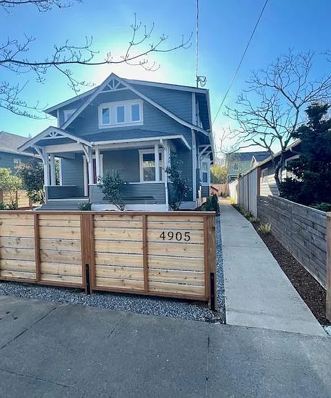4905 NE 27th Ave — Photo 1