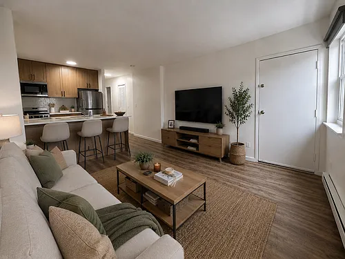 2501 E Ann St #2F Photo 1
