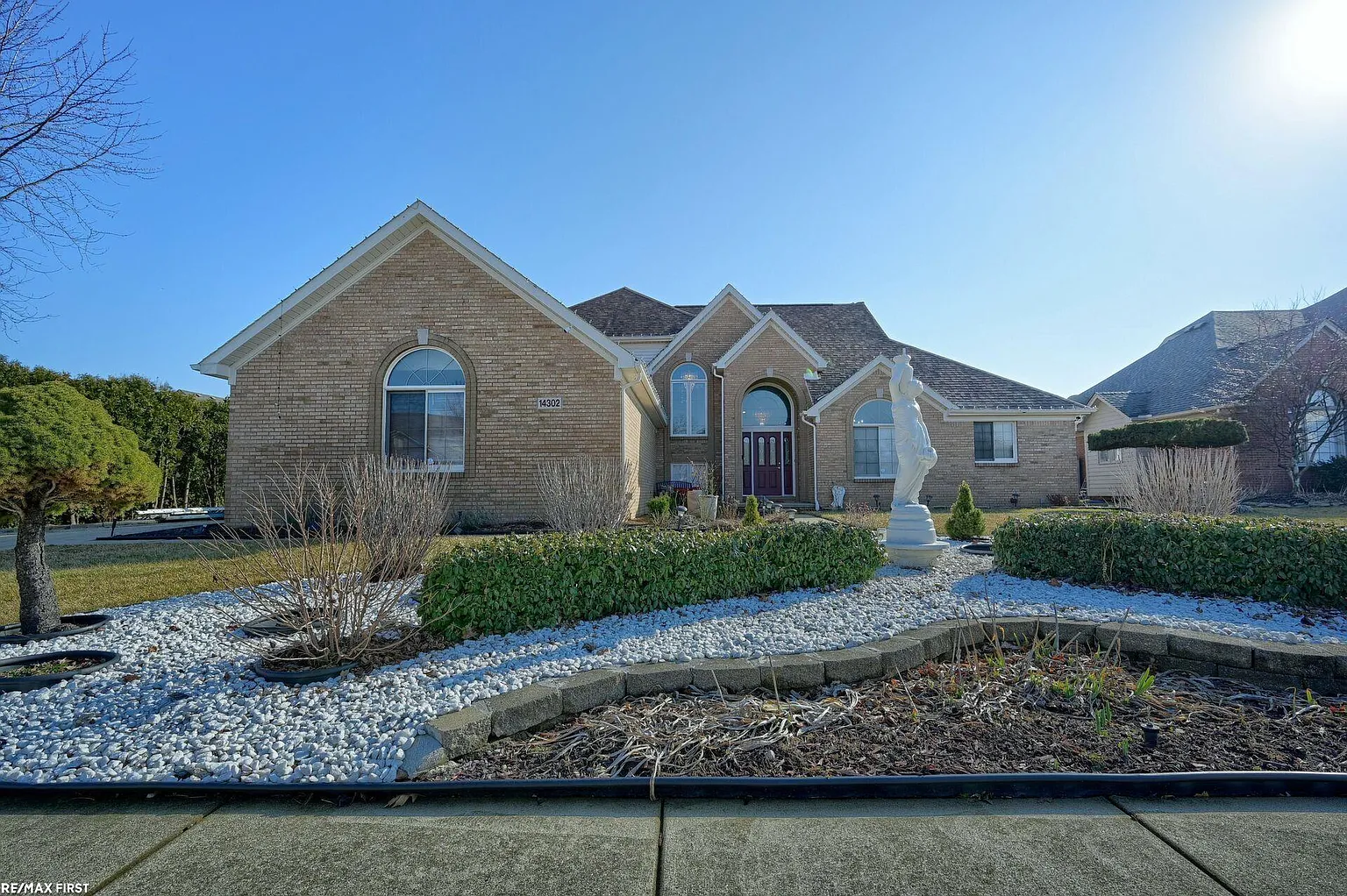 14302 Glenwood Dr photo 1