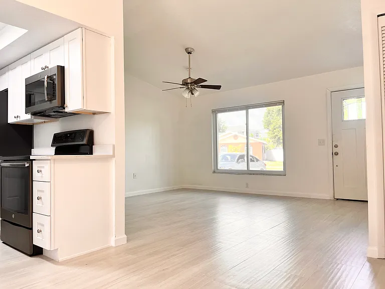 2420 Briar Oak Cir — Photo 28