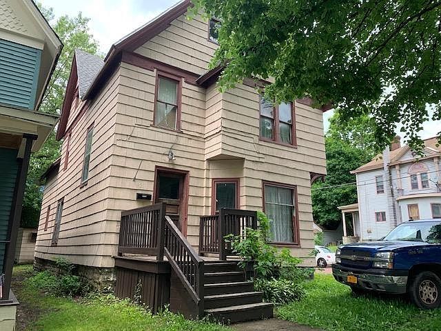 1st image of 921 N Main St