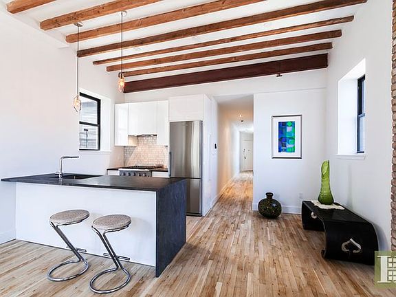 2nd image of 338 Chauncey St APT 3A
