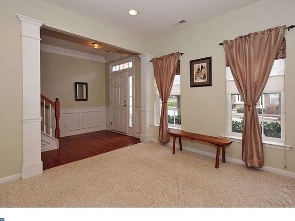 4th image of 1818 Darlington Ln