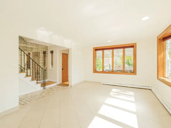 8884 17th Avenue image 6 of 31