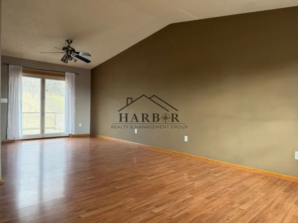 2869 Knollwood Dr SE, Rochester, MN 55904