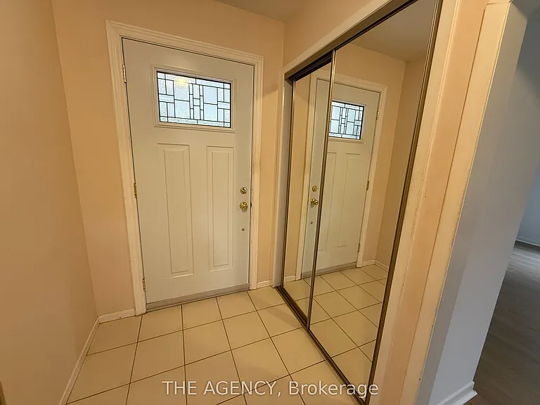 323 Waratah Ave — Photo 5