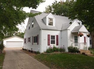 215 E Superior St, Wayland, MI 49348