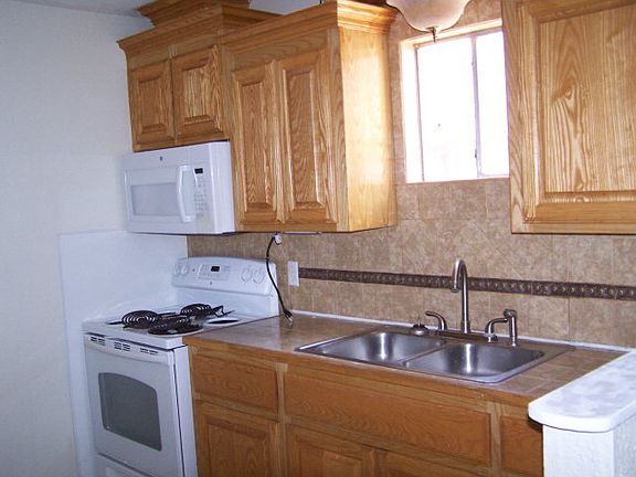 4th image of 2822 Lissner Ave