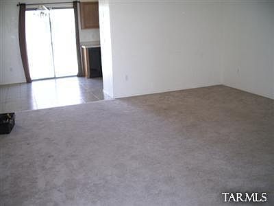 4th image of 3625 E Drexel Manor Stra