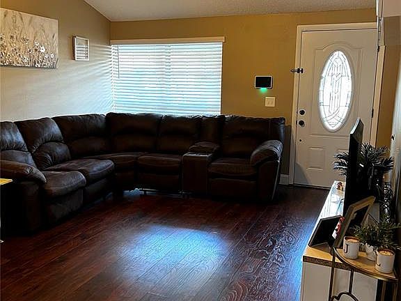 5th image of 1204 Windy Hill Dr