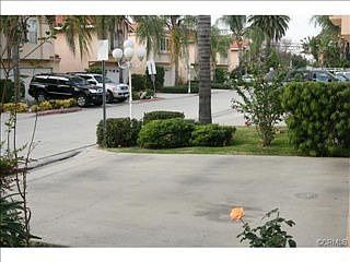 4th image of 3136 Vineland Ave