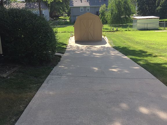 Motor home driveway and back