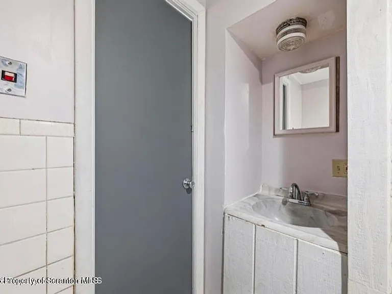 1413 Bulwer St #1 — Photo 15