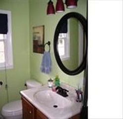3rd image of 1644 Robinhood Dr