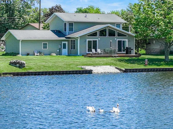 54385 Susquehanna Rd, Elkhart, IN 46516