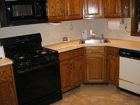 kitchen opposite side