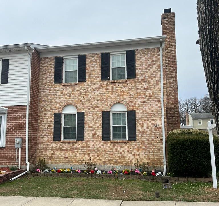 1st image of 812 Corktree Rd #812