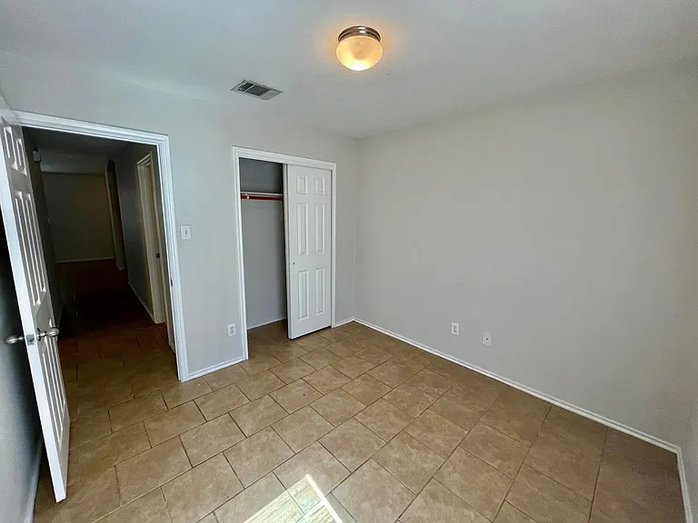 112 Cowboy Cv — Photo 21