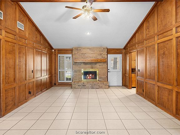 5th image of 800 Copperas Dr