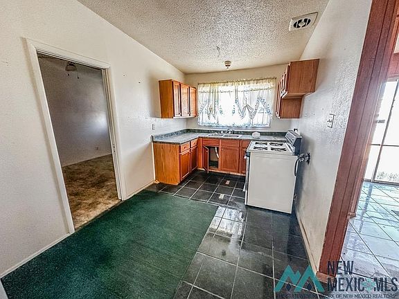 5th image of 1625 N Catherine Dr