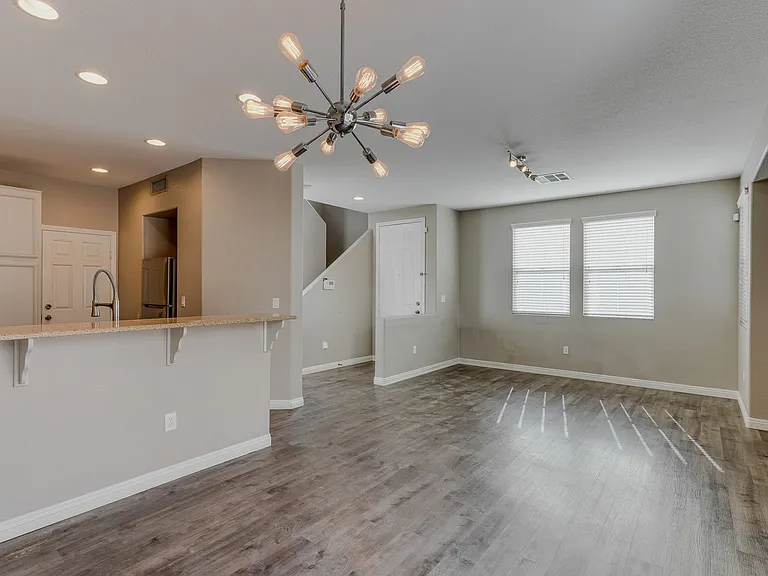 8356 Creek Canyon Ave — Photo 6