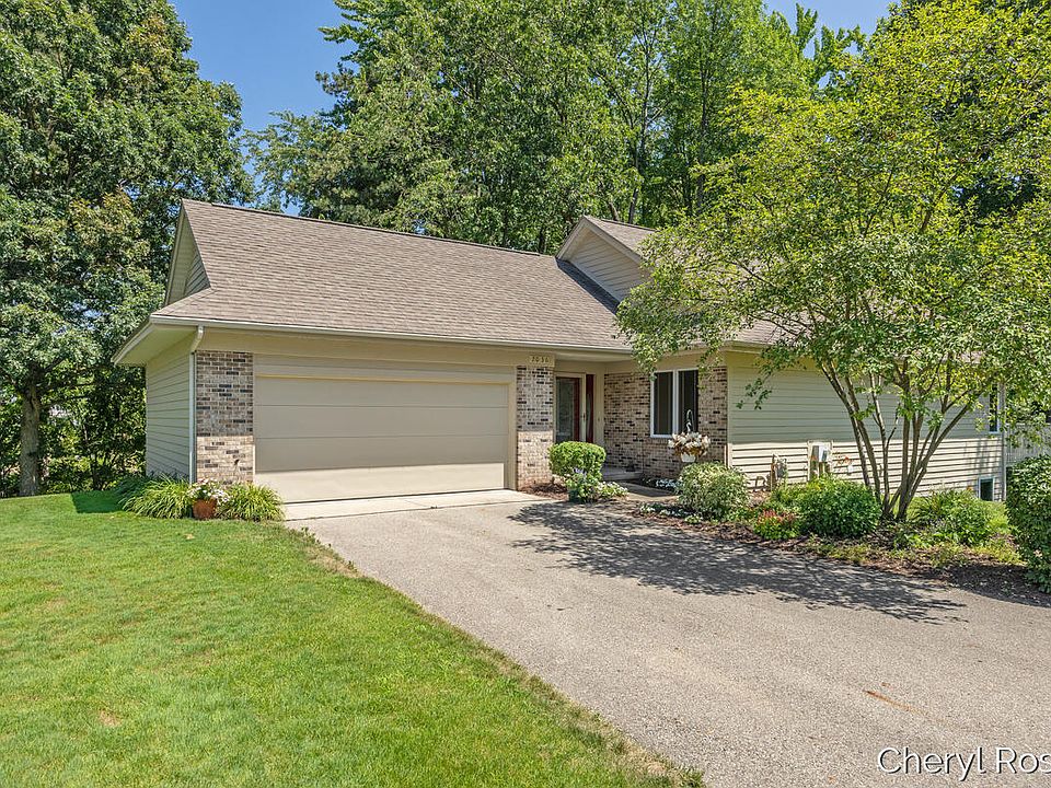 1st image of 7036 Treetop Ln NE #24