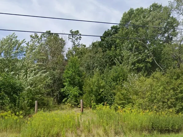 Shaffer Dr NE, Warren, OH 44484