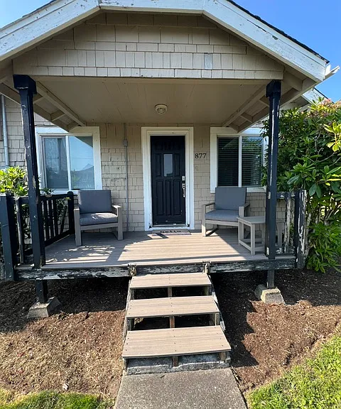 877 Pacific Dr — Photo 17