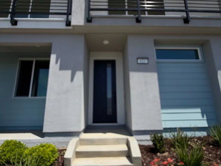 610 Chamise Way — Photo 1