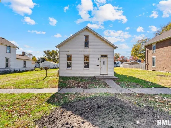 2011 W 2nd St, Davenport, IA 52802