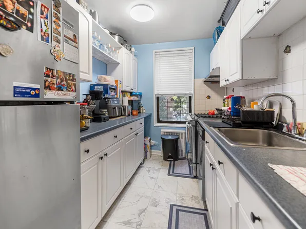 83-55 Woodhaven Boulevard image 9 of 23