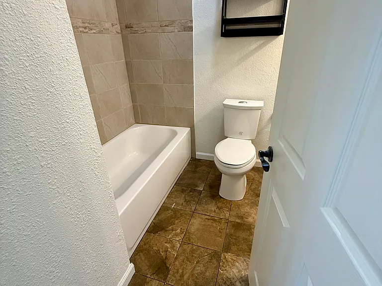 2631 Stafford Dr — Photo 12