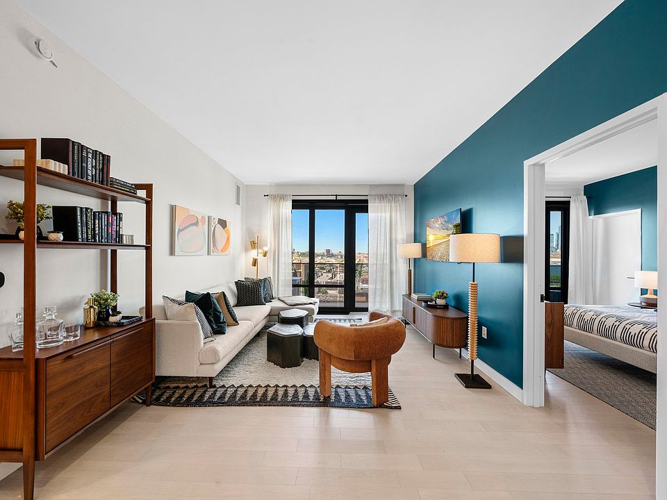 1st image of 75 River Dr N #2800