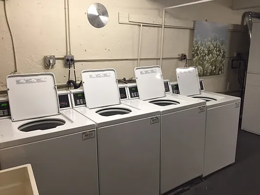 Rented by City Prime Commercial Realty  | media 35