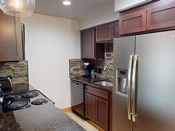 3rd image of 998 W Beaver Creek Blvd Suite A204
