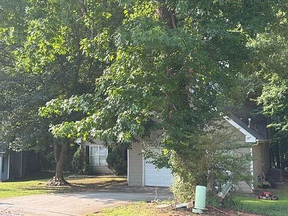 2nd image of 20 Creekview Ct