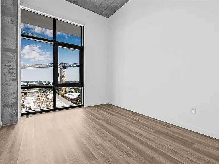 221 Main St N #Penthouse 1603 — Photo 19