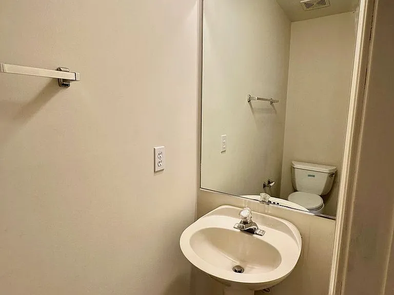 3222 Titanic Dr — Photo 10