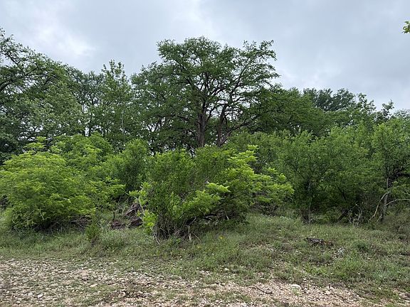 3rd image of 261 River Dr