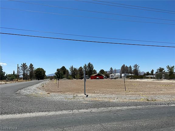 5th image of 2701 W Basin Ave