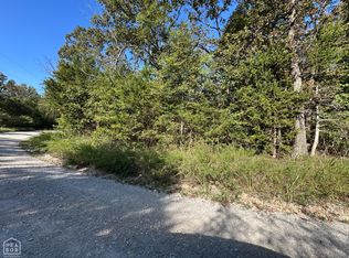 1 Round Mountain Dr, Flippin, AR 72634